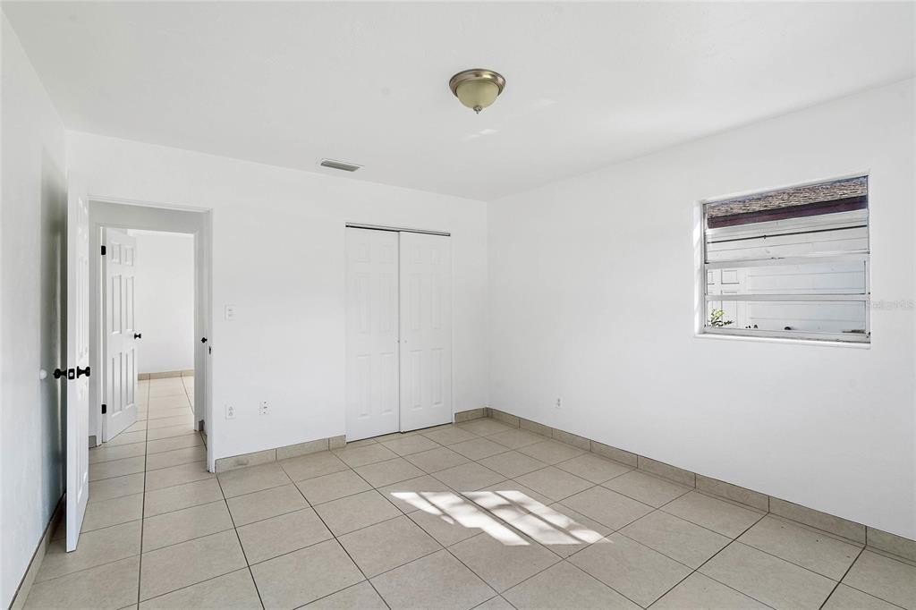 4677 31st ave n, saint petersburg,  FL 33713