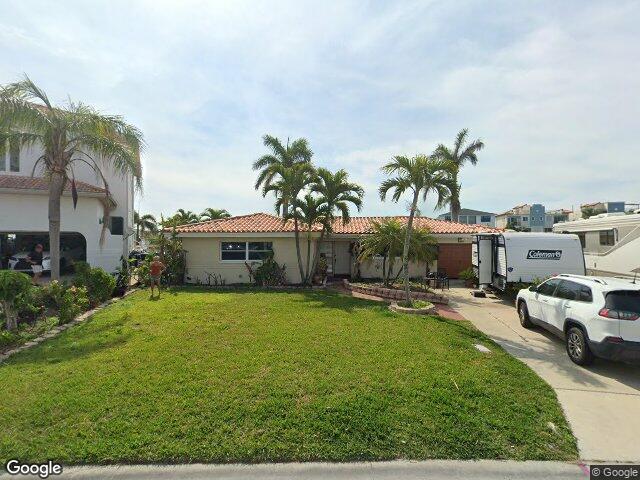 187 175th terrace dr e, redington shores,  FL 33708