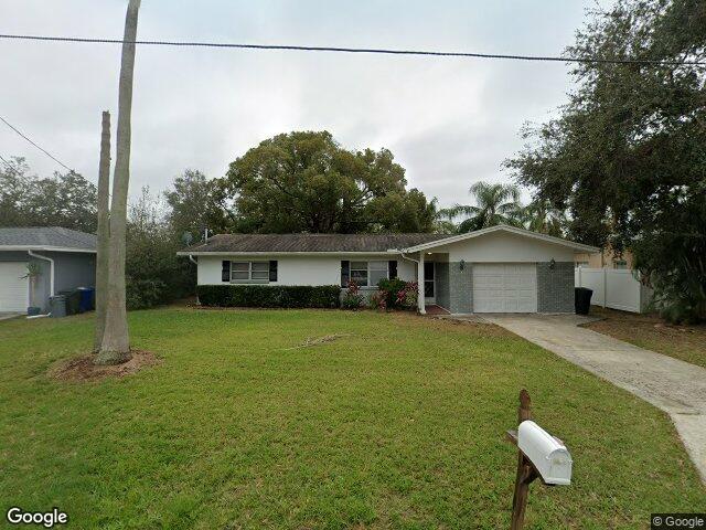 2045 summit dr, dunedin,  FL 34698