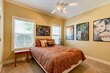 18 fleur de lis, hattiesburg,  MS 39402