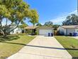8421 7th st n, saint petersburg,  FL 33702
