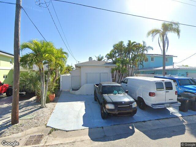 353 144th ave, madeira beach,  FL 33708