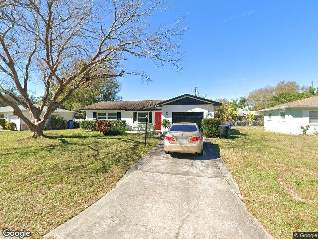 233 nw madison cir n, saint petersburg,  FL 33702