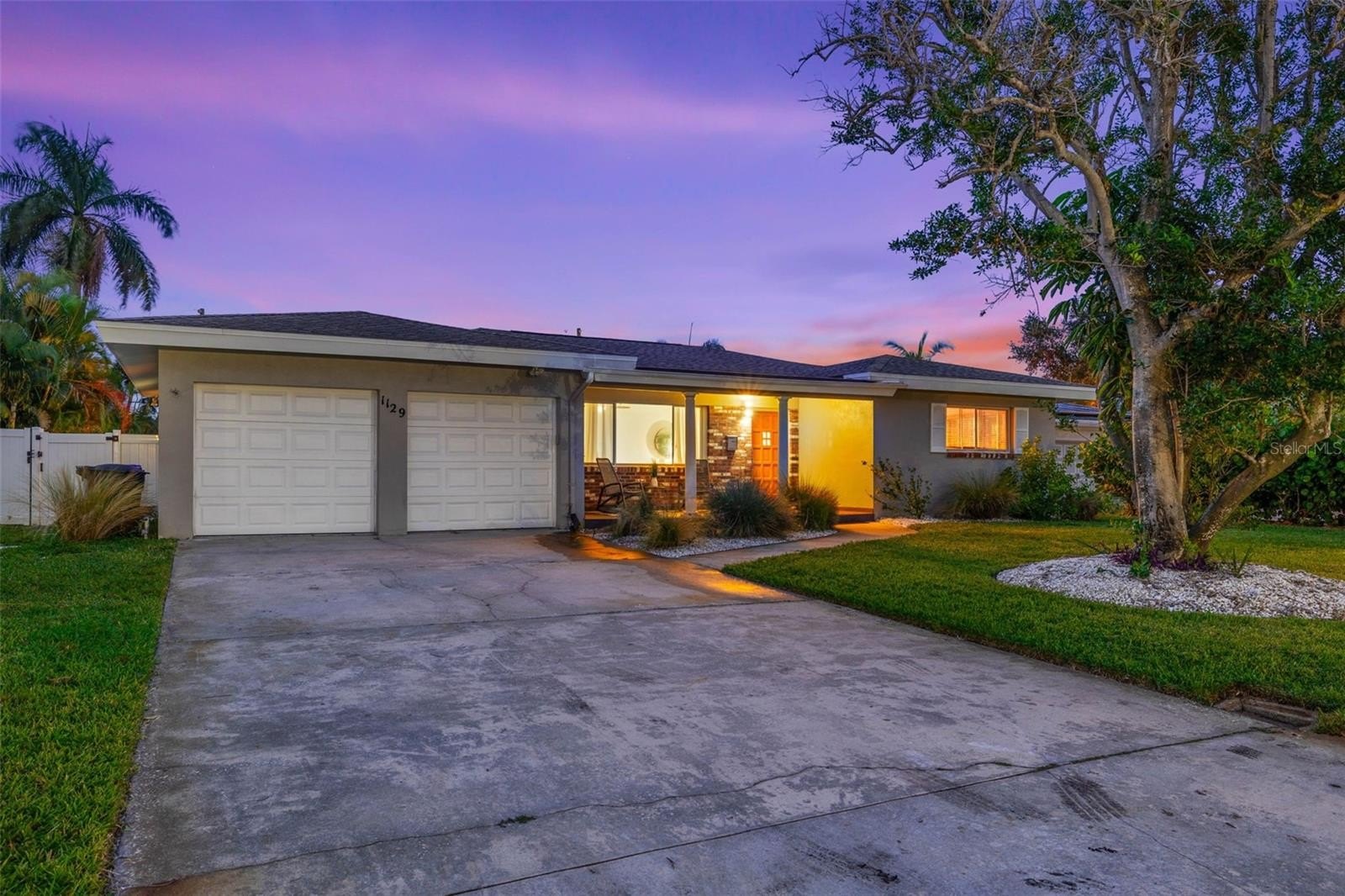 1129 39th ave ne, saint petersburg,  FL 33703