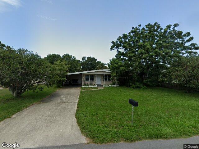 711 9th st nw, largo,  FL 33770