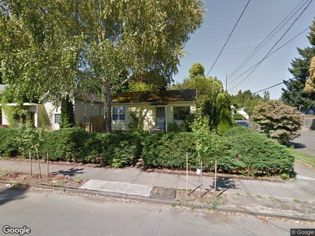 305 se 75th ave, portland,  OR 97215