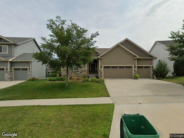 9266 ironwood dr, west des moines,  IA 50266