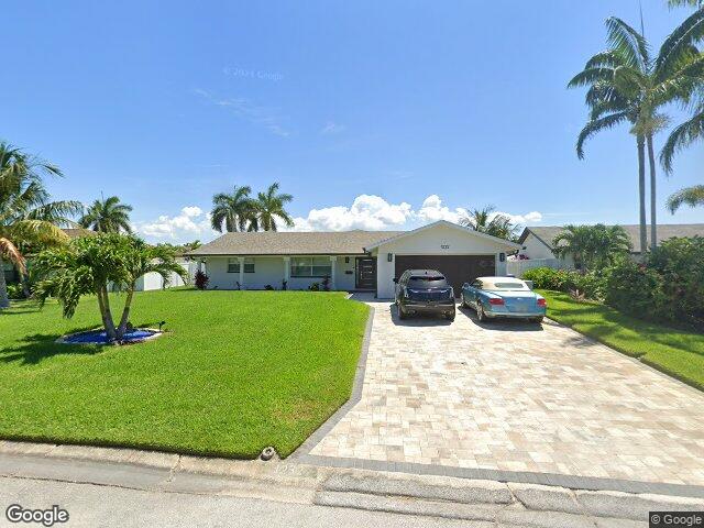 1232 79th st s, saint petersburg,  FL 33707