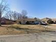 1004 s lyndale st, siloam springs,  AR 72761