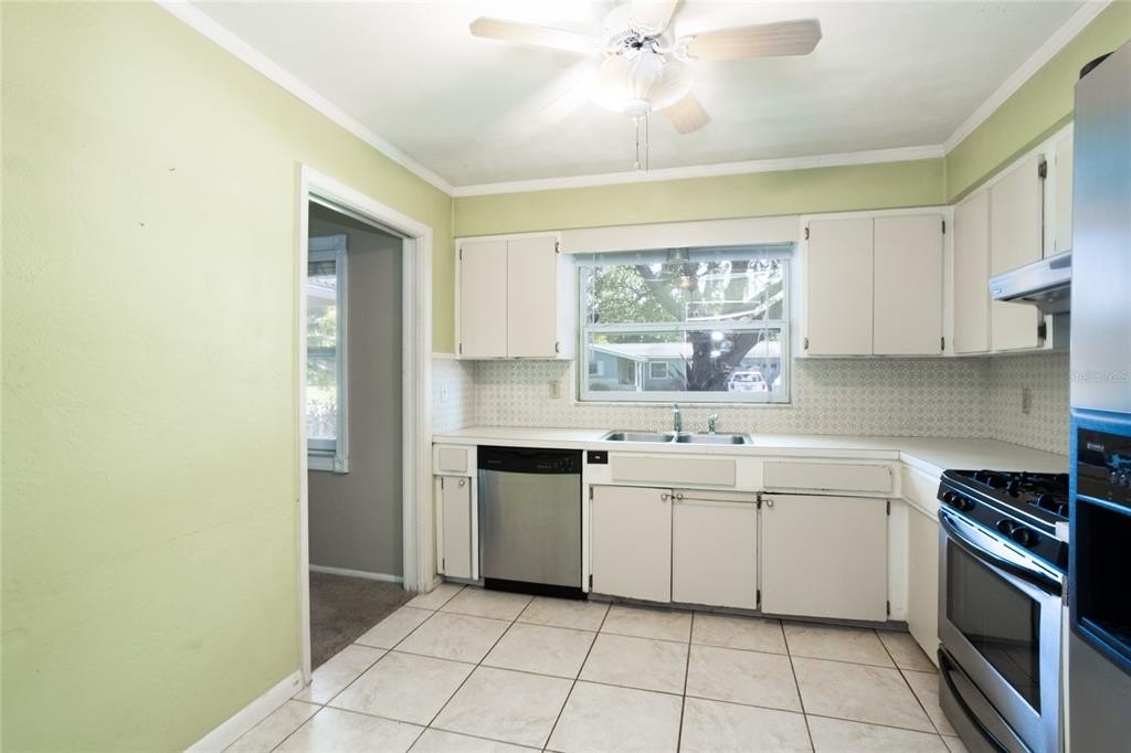 7922 2nd way n, saint petersburg,  FL 33702