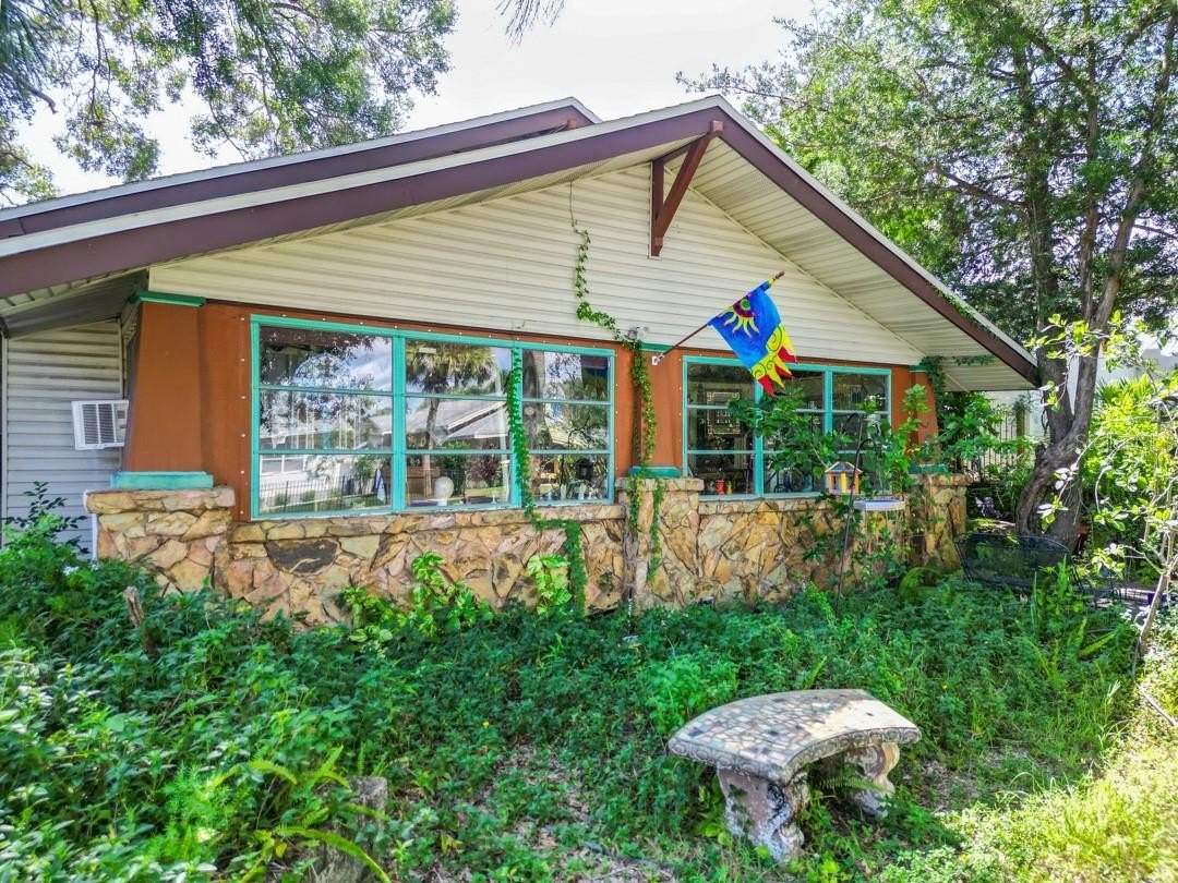 2350 2nd ave n, saint petersburg,  FL 33713