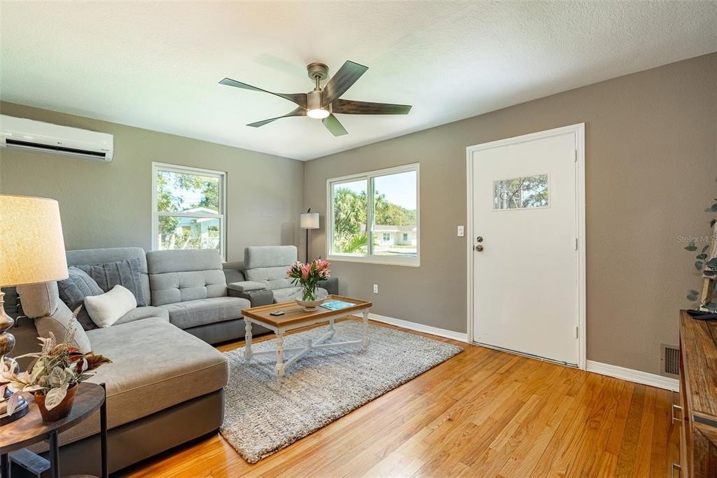 148 highland ave, dunedin,  FL 34698