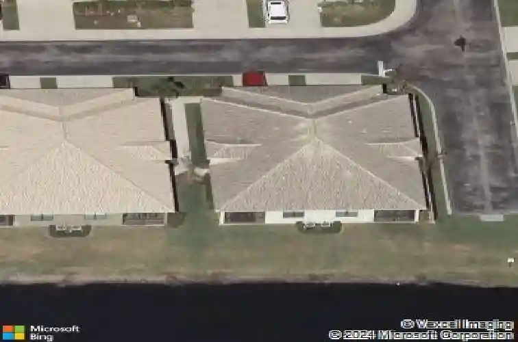 8204 caponata blvd, seminole,  FL 33777