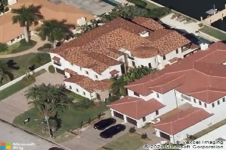 801 brightwaters blvd ne, saint petersburg,  FL 33704