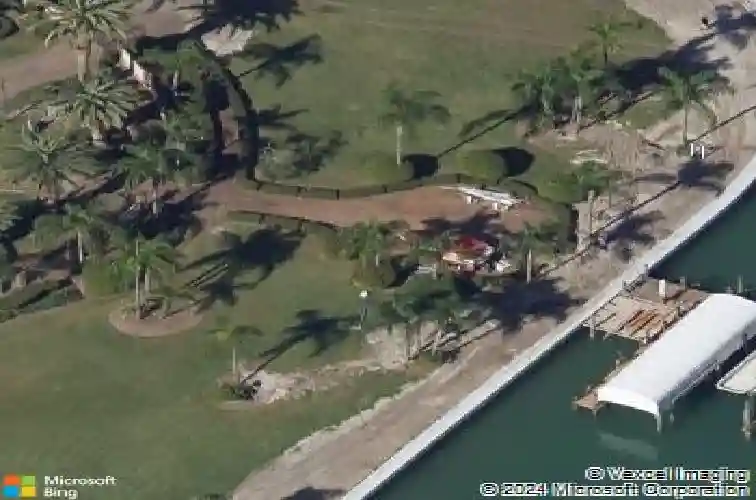 490 laguna drive, tierra verde,  FL 33715