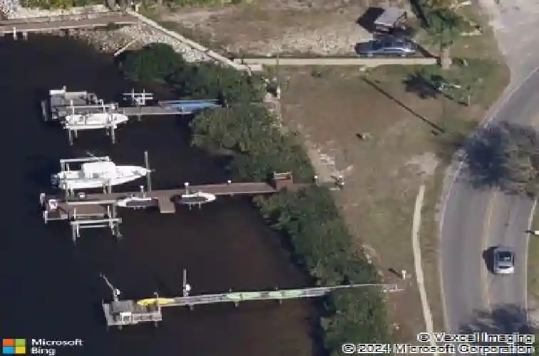 465 riverside dr, tarpon springs,  FL 34689