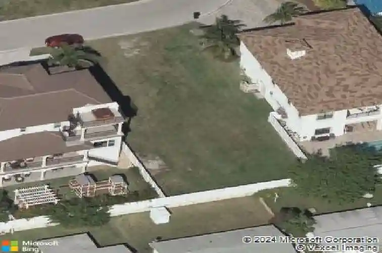 131 forest hills dr, saint petersburg,  FL 33708