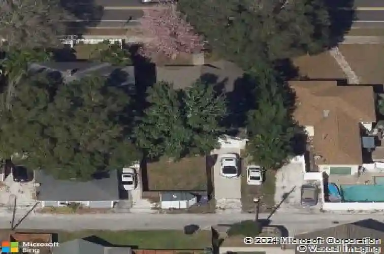 718 30th ave n, saint petersburg,  FL 33704