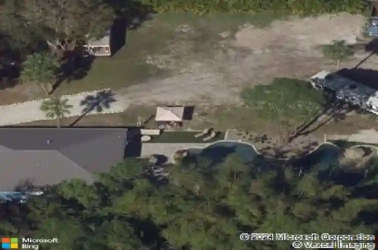 7701 40th ter n, saint petersburg,  FL 33709