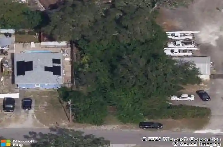 berkley avenue, tarpon springs,  FL 34689