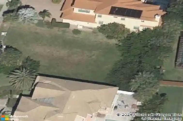 3221 gulf blvd, belleair beach,  FL 33786