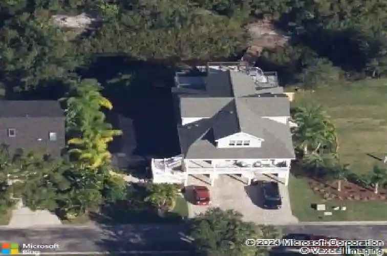 1720 mariner way, tarpon springs,  FL 34689