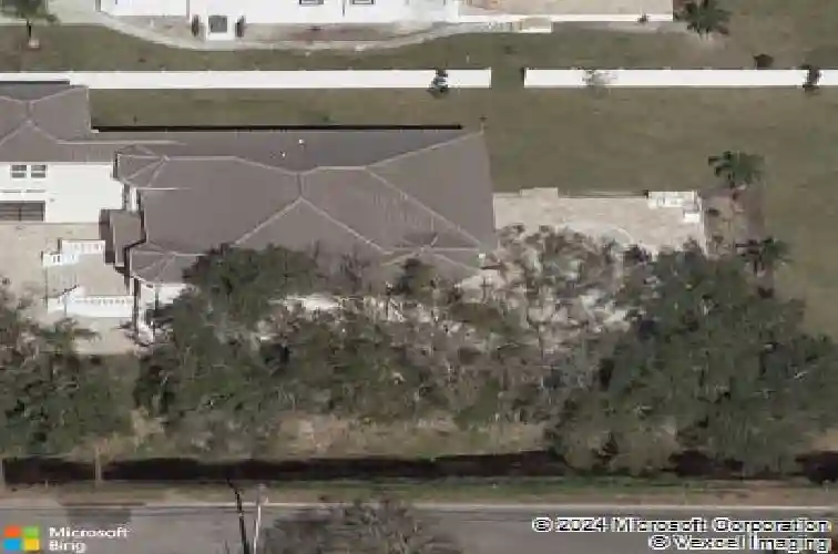 9401 93rd st, seminole,  FL 33777