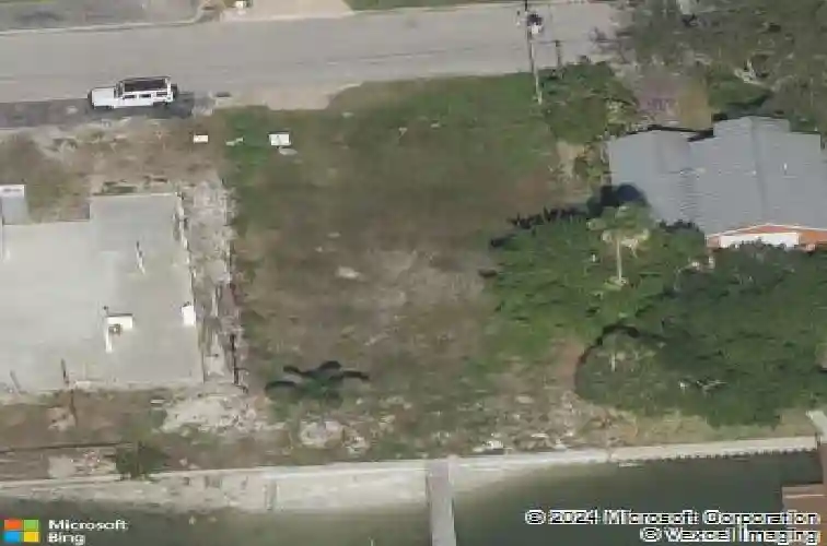 833 bay point dr, madeira beach,  FL 33708