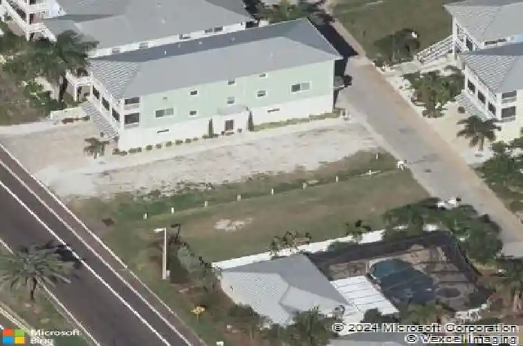 19113 gulf blvd, indian shores,  FL 33785