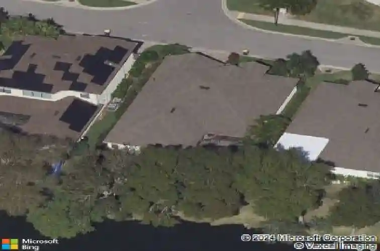 10220 blossom trl, seminole,  FL 33772
