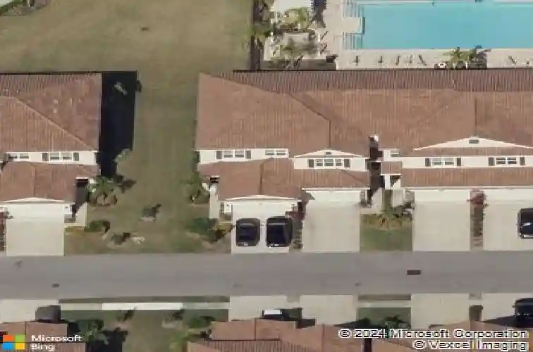 555 52nd ter n, saint petersburg,  FL 33703