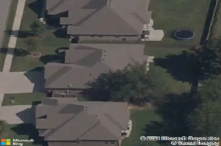 703 se eaton st, bentonville,  AR 72712