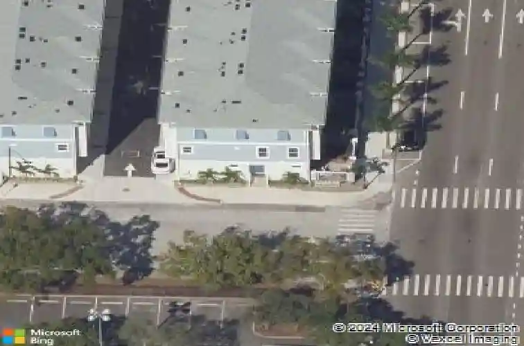 260 8th st n, saint petersburg,  FL 33701