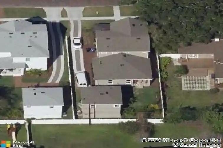 710 36th ave n, saint petersburg,  FL 33704