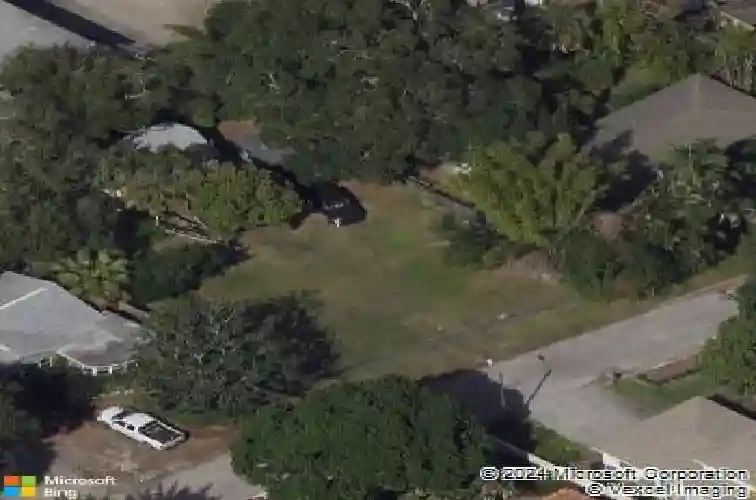 ling-a-mor terrace s, st petersburg,  FL 33705