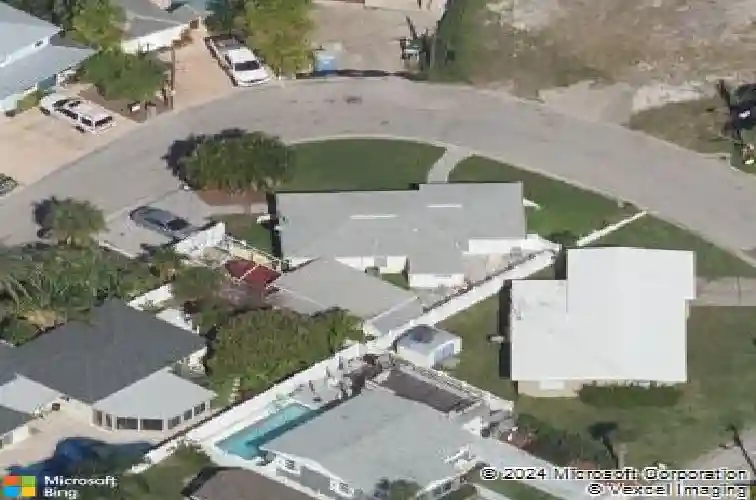 365 145th ave e, madeira beach,  FL 33708