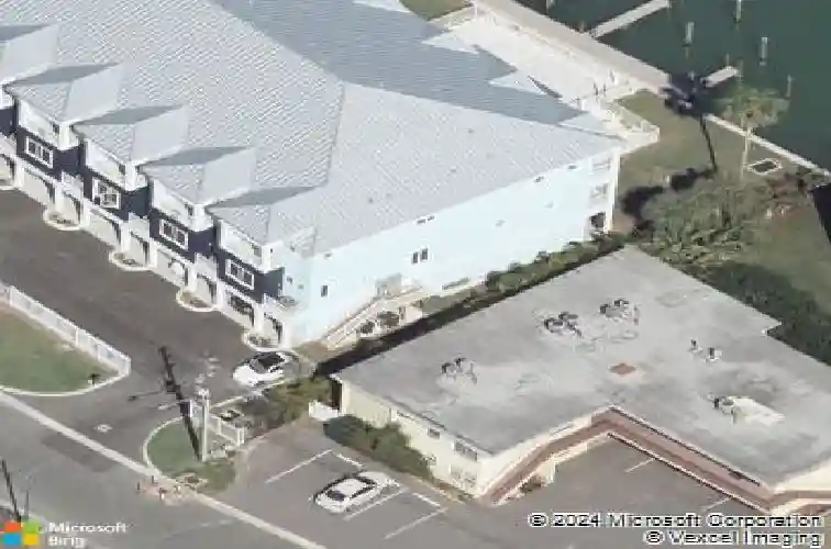 11715 1st st e, treasure island,  FL 33706