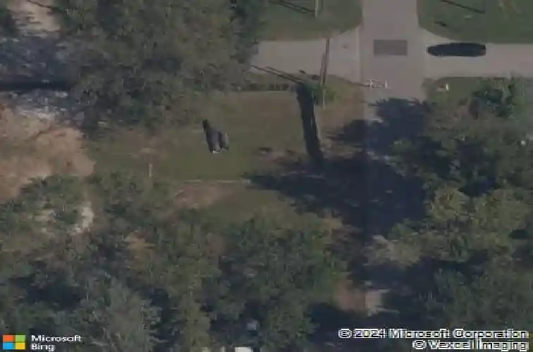 704 se b st, bentonville,  AR 72712