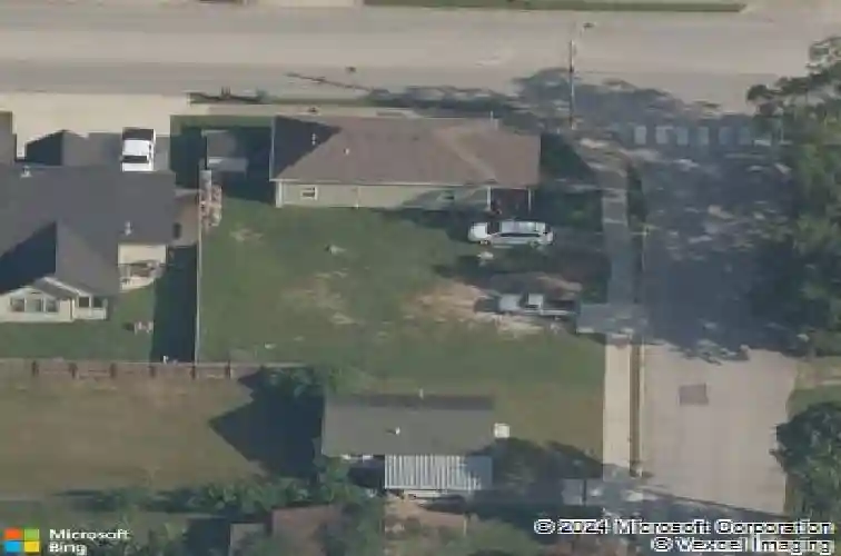 738 n 5th st, rogers,  AR 72756