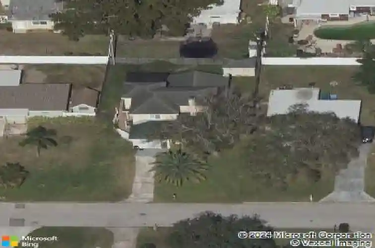 10489 113th ave, largo,  FL 33773