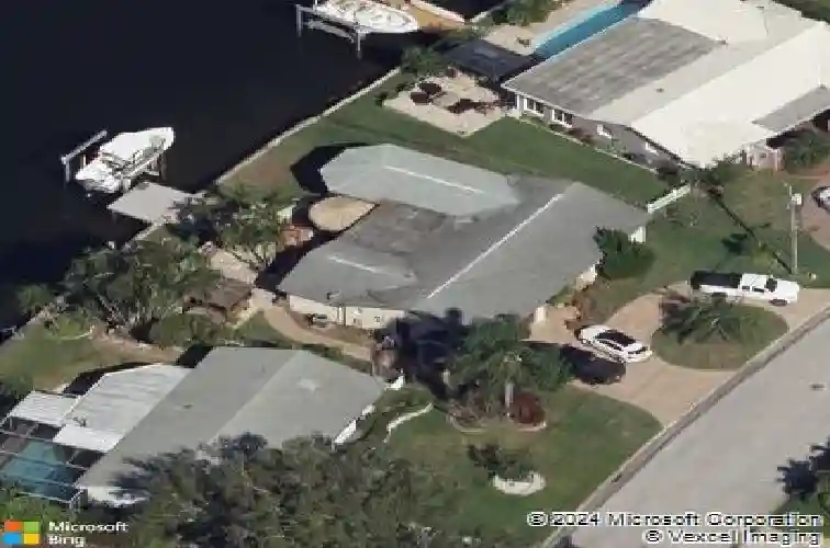 4990 dover st ne, saint petersburg,  FL 33703