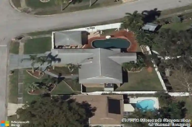 12083 72nd st, largo,  FL 33773