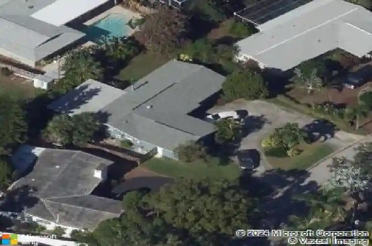 2107 dolphin blvd s, saint petersburg,  FL 33707