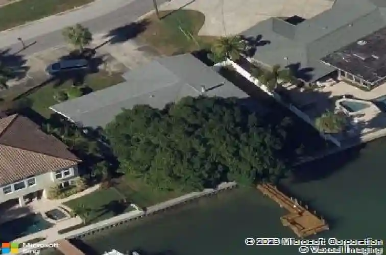 2000 dolphin blvd s, saint petersburg,  FL 33707