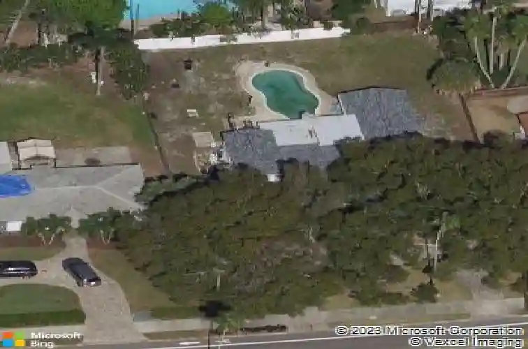 1056 snell isle blvd ne, saint petersburg,  FL 33704