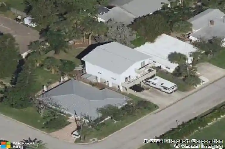 140 142nd ave e, madeira beach,  FL 33708