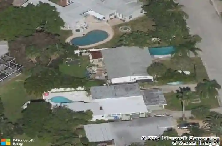 596 s bayshore dr, madeira beach,  FL 33708