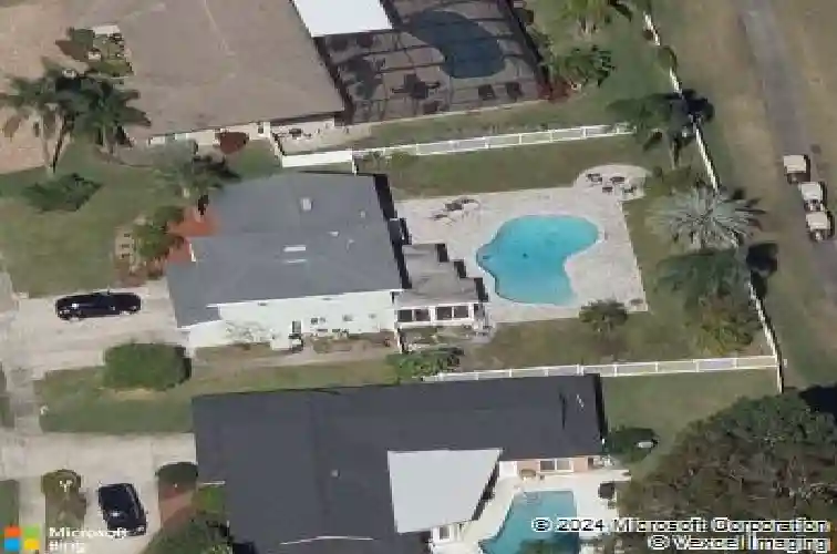 6511 augusta blvd, seminole,  FL 33777