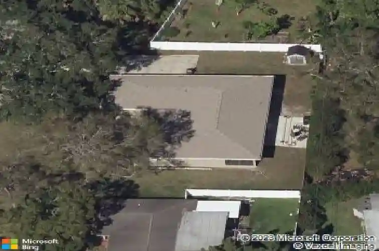 1135 fountainhead dr, largo,  FL 33770