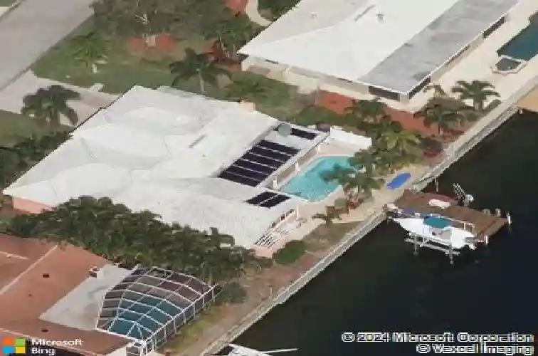 2032 kansas ave ne, saint petersburg,  FL 33703